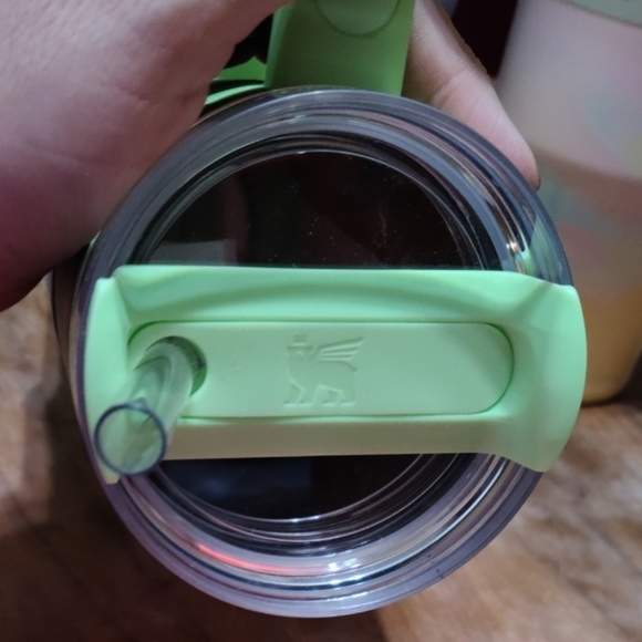 Stanley 30 oz Quencher Tumbler Limited Edition Target FEATHER GREEN - Picture 5 of 7